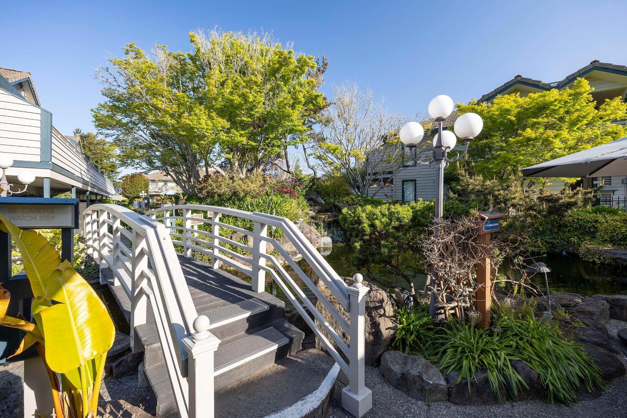 Hotel Seacliff Aptos, Tapestry Collection By Hilton Aptos
