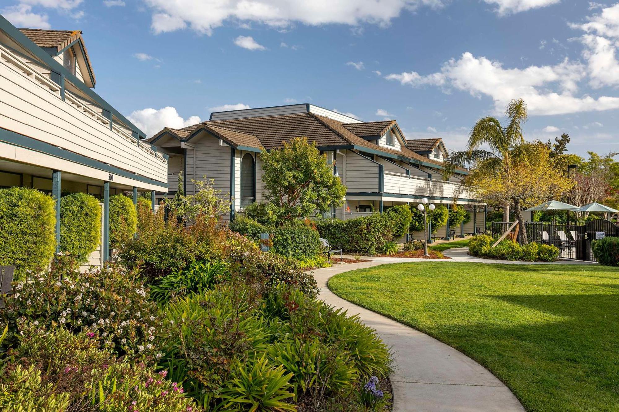 Seacliff Aptos, Tapestry Collection By Hilton Hotel